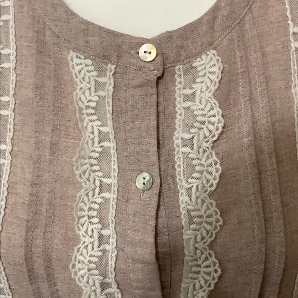 Doe and Rae linen top - Picture 3 of 4